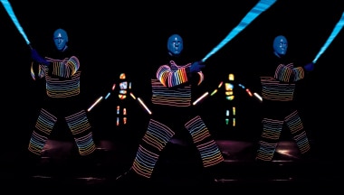 Blue Man Group con laseres